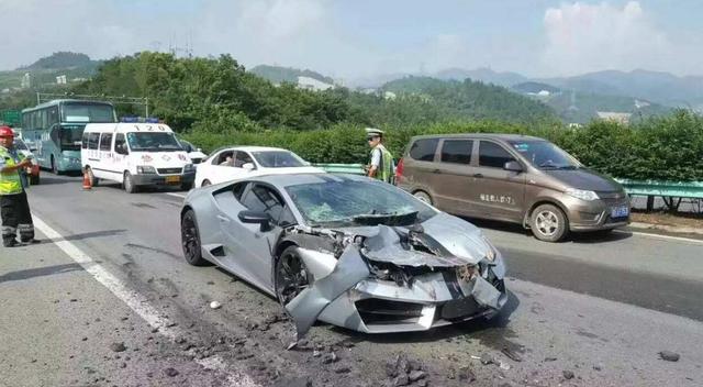 山西兩貨車追尾爆出一團(tuán)火球深層設(shè)計策略數(shù)據(jù)_版齒94.25.61