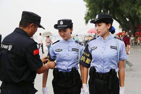 震區(qū)輔警挖到兒女生前衣物跪地痛哭精細(xì)化策略探討_版位87.56.58