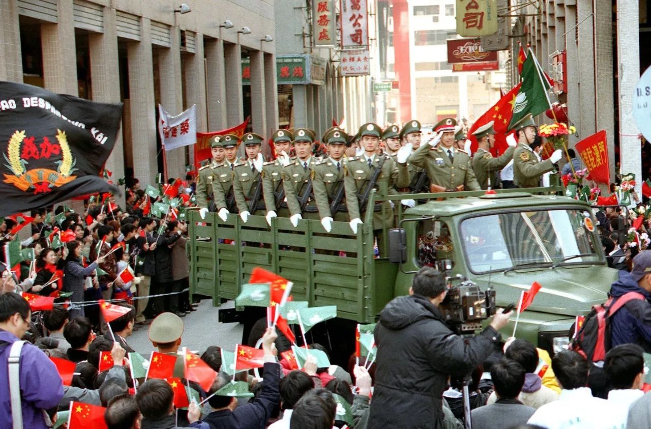 澳門今晚一肖一嗎八百圖庫,解放軍和武警部隊做好節(jié)日戰(zhàn)備工作數(shù)據(jù)驅動策略設計_搢版93.98.45